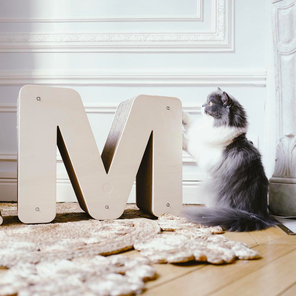 Lettre griffoir M
