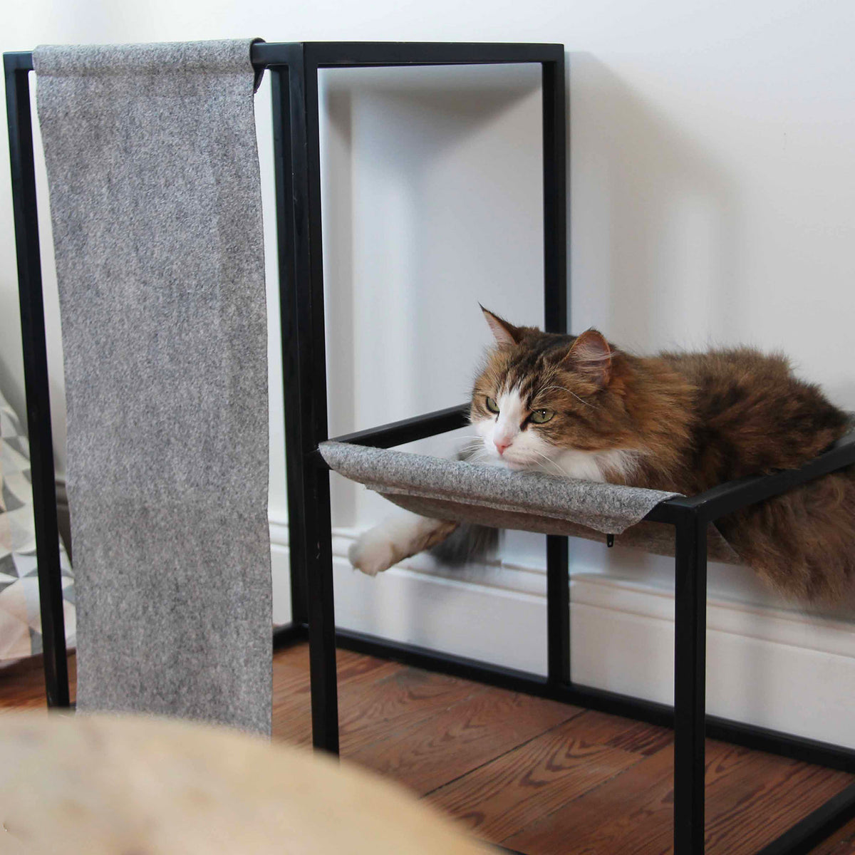 Petit arbre à chat design Élégance - Format S