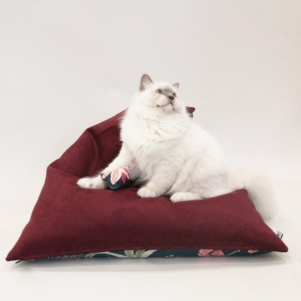 Berlingot Fleuri Emeraude Bordeau - Couchage bien-être pour chat