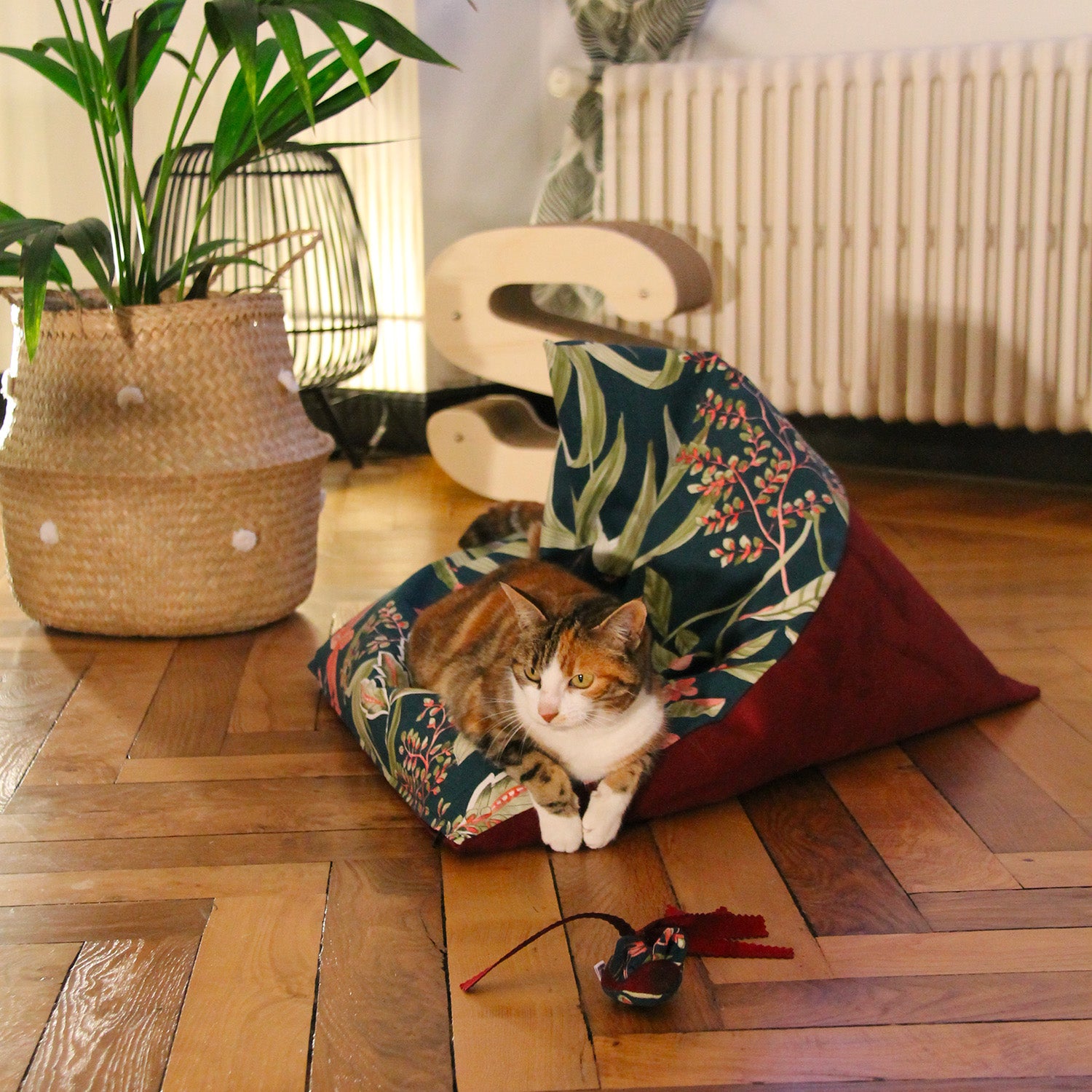 Berlingot Fleuri Emeraude Bordeau - Couchage bien-être pour chat