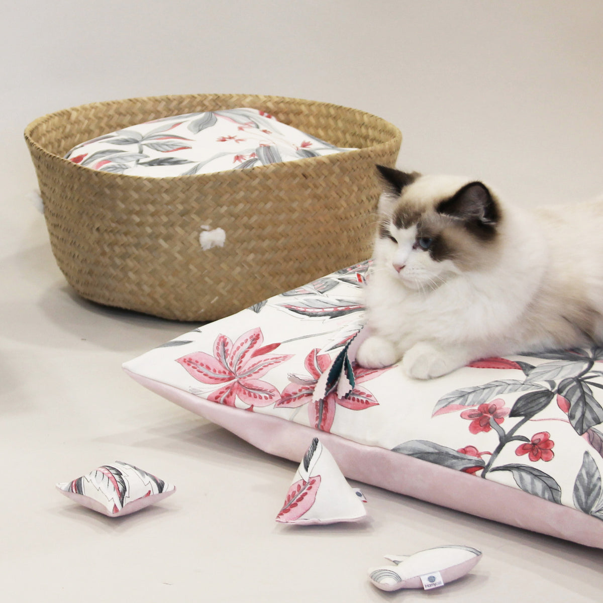 Coussin XL Design Chat - Fleuri Rose FIN DE SÉRIE