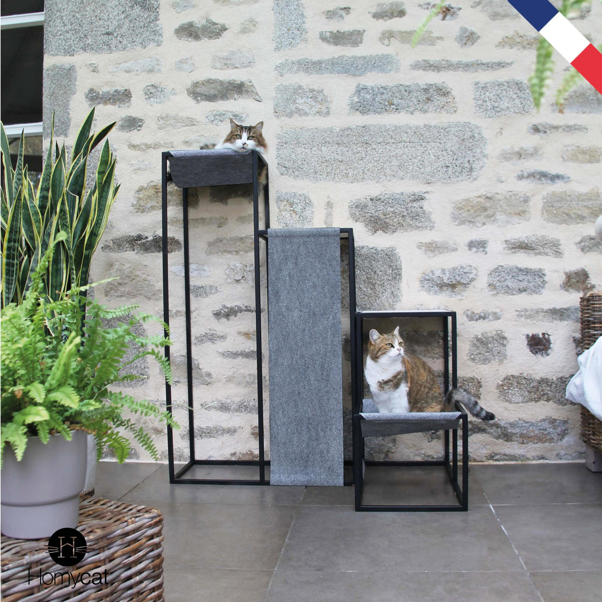 Arbre à chat design industriel de chez Homycat