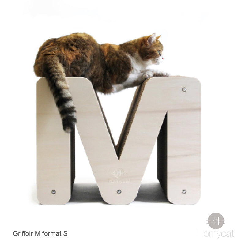 chat-griffoir-lettre-M-griffe-bois-homycat