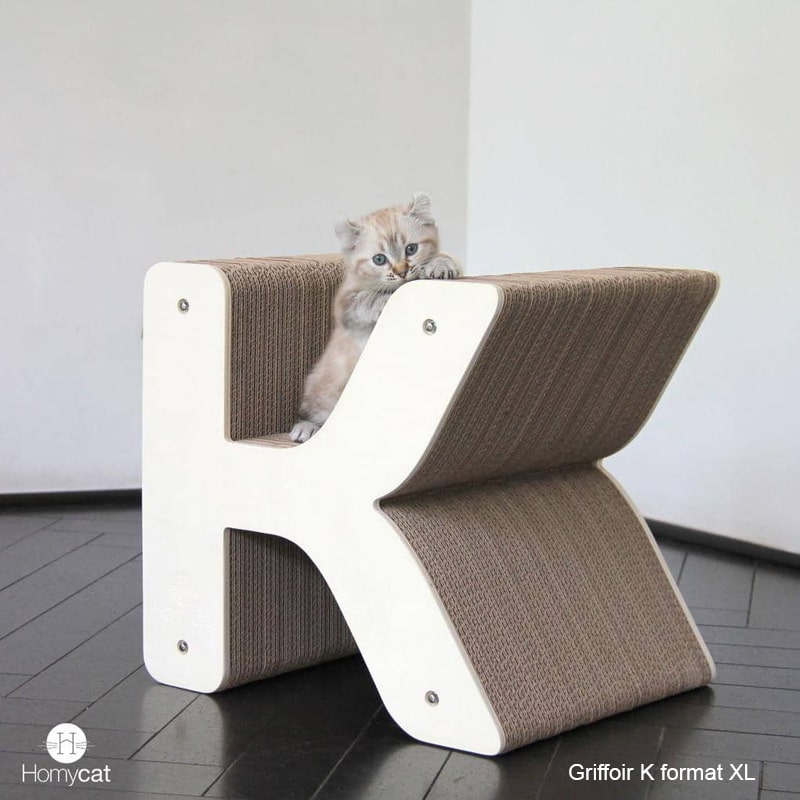 chat-lynx-trop-mignon-griffoir-lettre-k-xxl-mobilier-design-stylé-deco-maison-robuste-france-homycat
