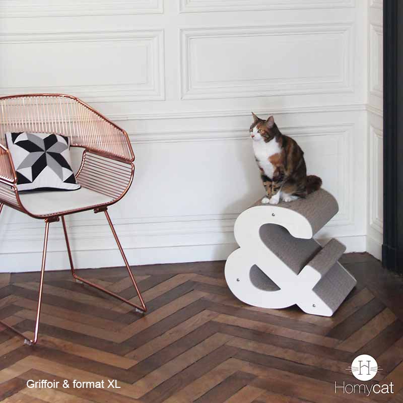 griffoir-esperluette-deco-grattoir-chat-carton-bois-homycat