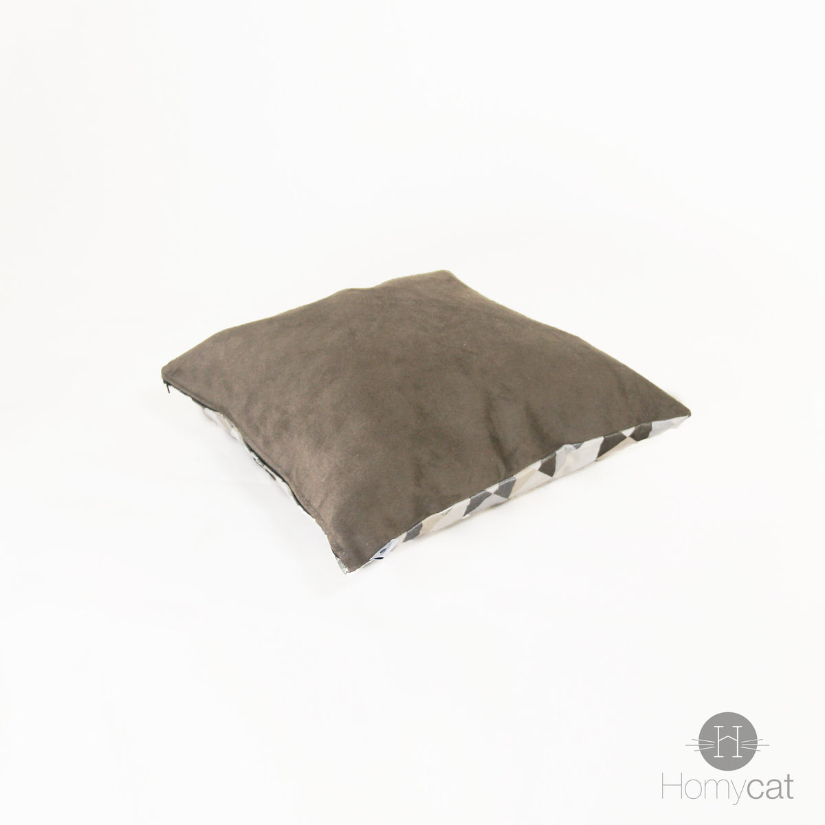 Coussin S 45x45 cm Triangles écrus pour Panier chat ou Déco